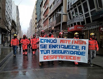 2017-12-29 ProtestaBombeirosComarcaisPontevedra06.jpeg